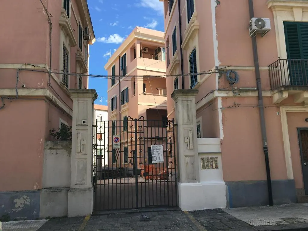 Pressi Caronte E Svincolo Autostrada,Appartamento Messina 0*,  Italy